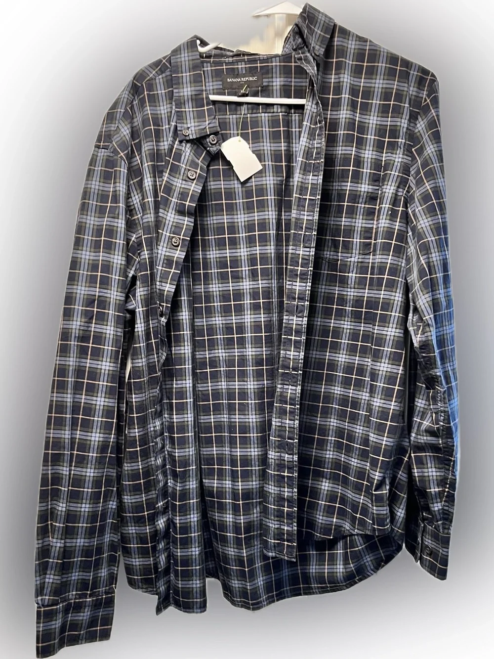 Banana Republic Navy, Light Blue & Tan Plaid Shirt like new nwot